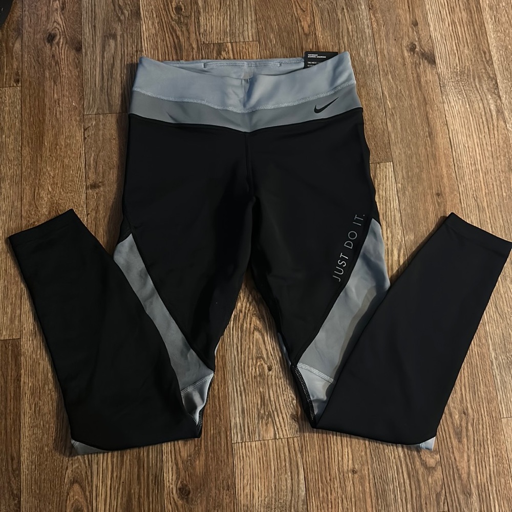 Nike leggings